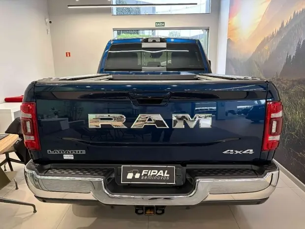 Ram 3500 6.7 I6 TURBO DIESEL LARAMIE CD 4X4 AUTOMÁTICO
