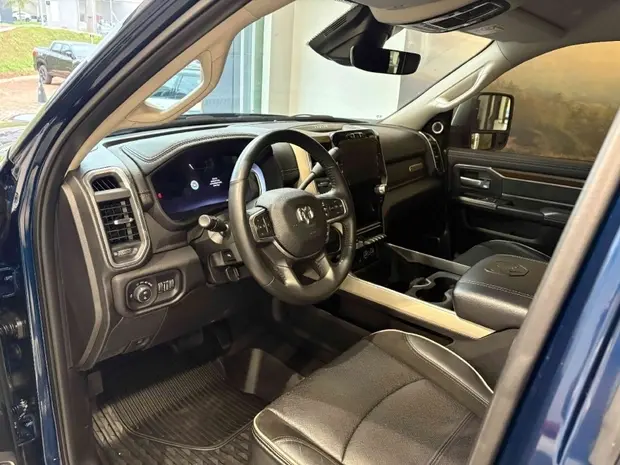 Ram 3500 6.7 I6 TURBO DIESEL LARAMIE CD 4X4 AUTOMÁTICO