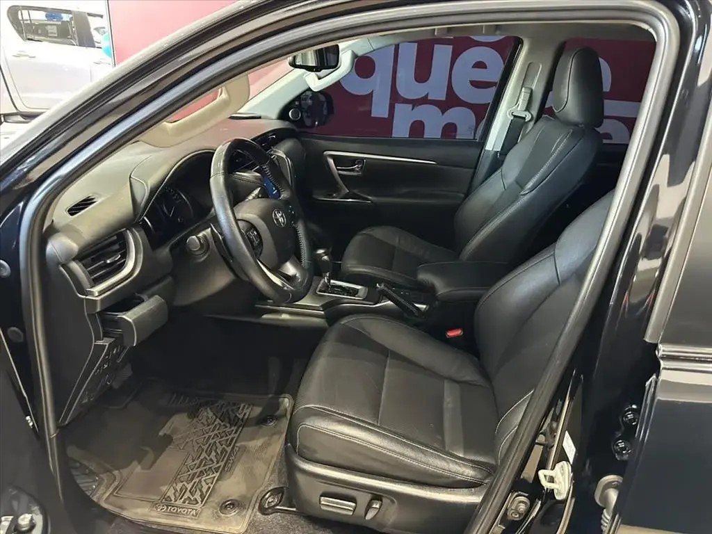 galeria HILUX SW4