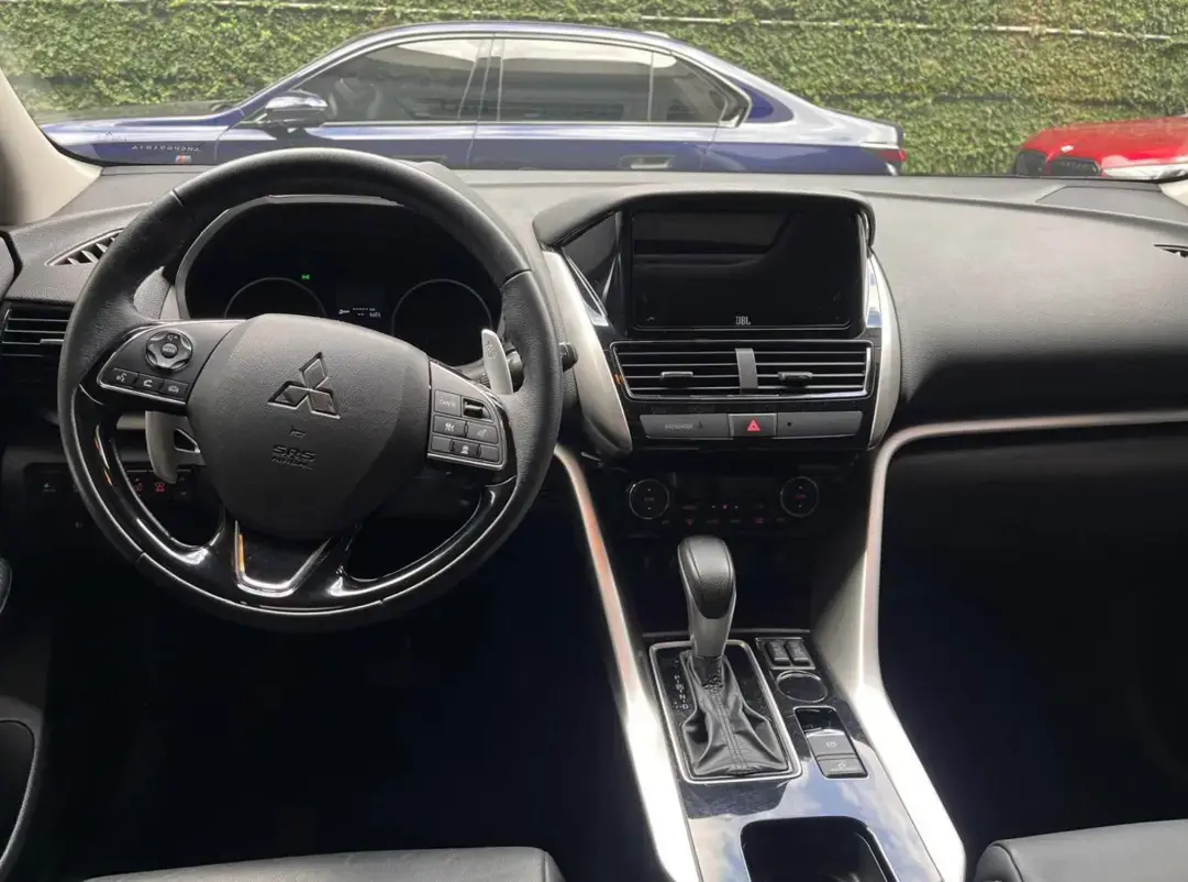 galeria Eclipse Cross