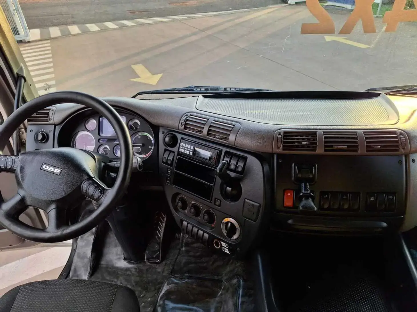 galeria DAF CF85 FT 410A 2016/2016 4x2