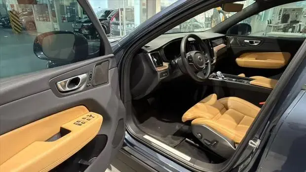 Volvo XC60 2.0 T8 RECHARGE ULTIMATE AWD GEARTRONIC
