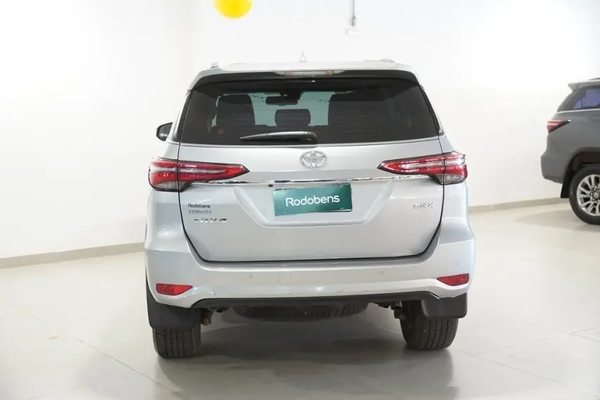 galeria HILUX SW4