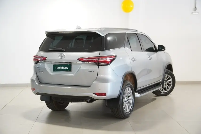 galeria HILUX SW4
