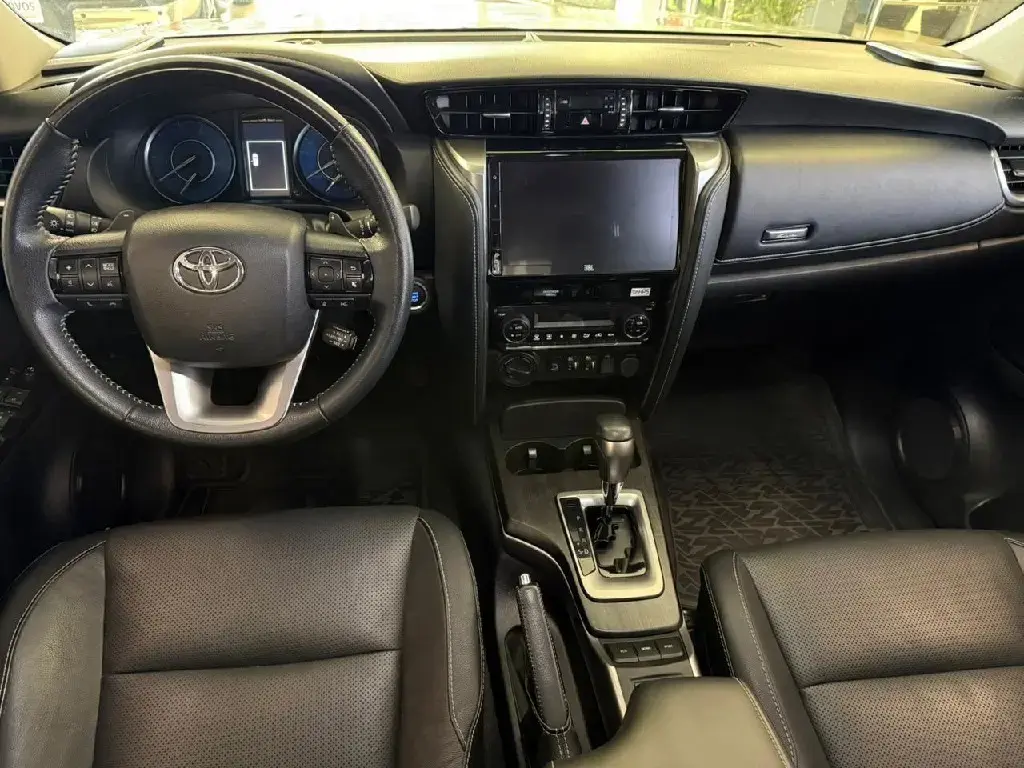 galeria HILUX SW4