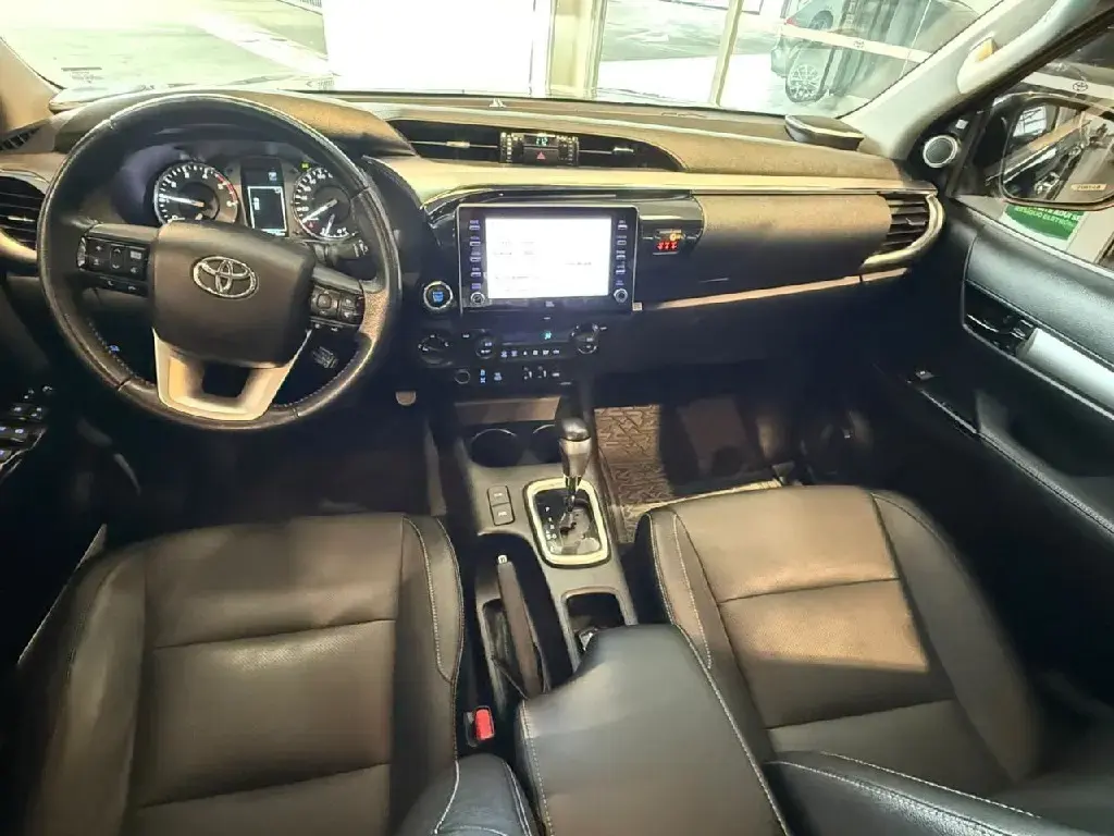 galeria HILUX