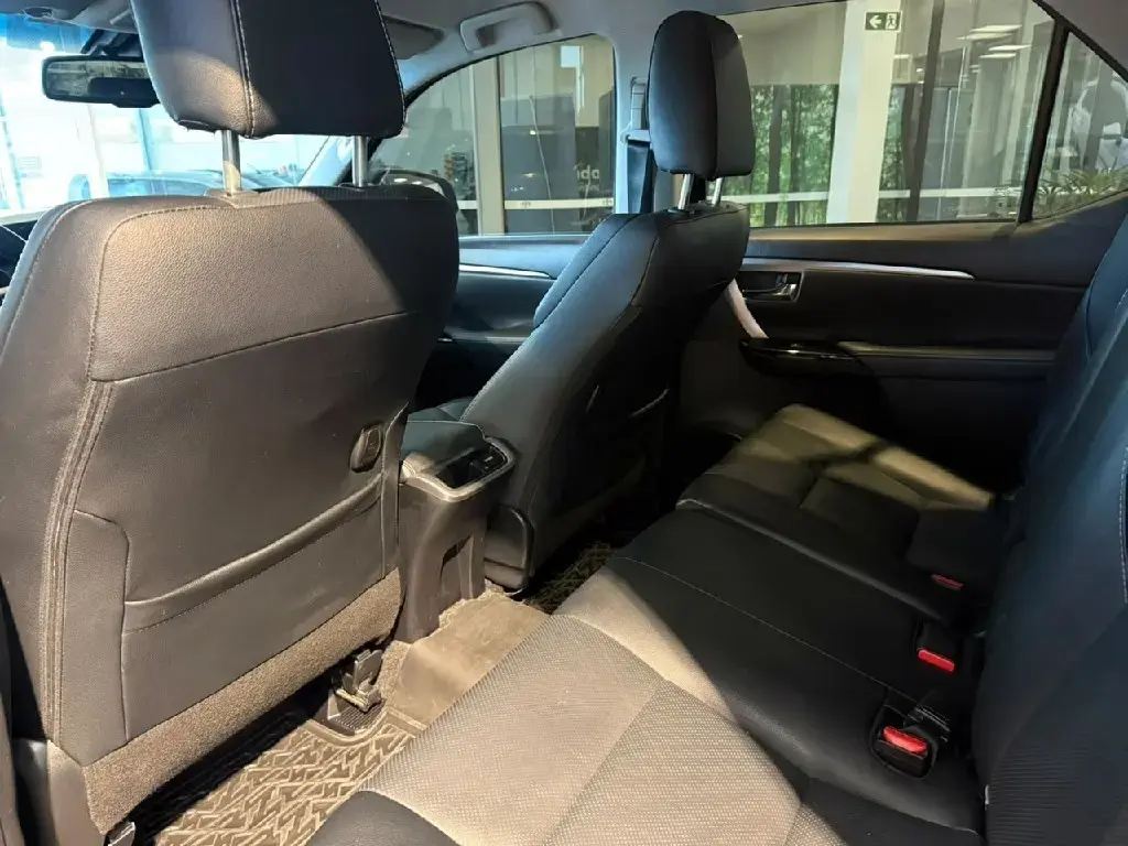 galeria HILUX SW4