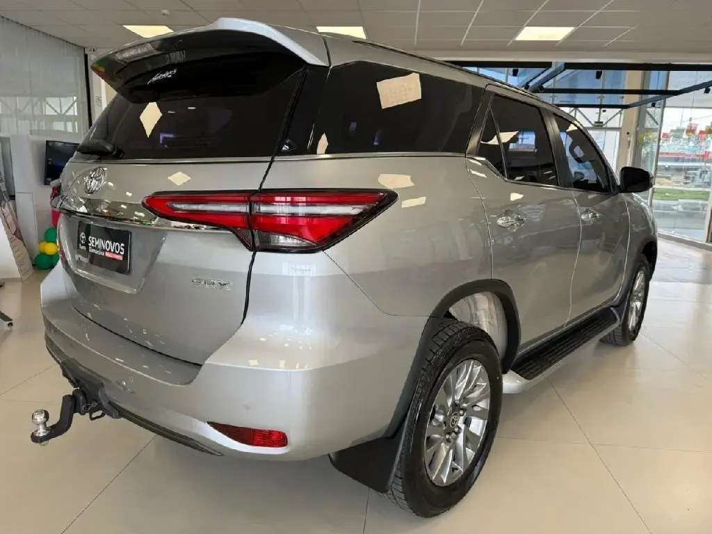 galeria HILUX SW4