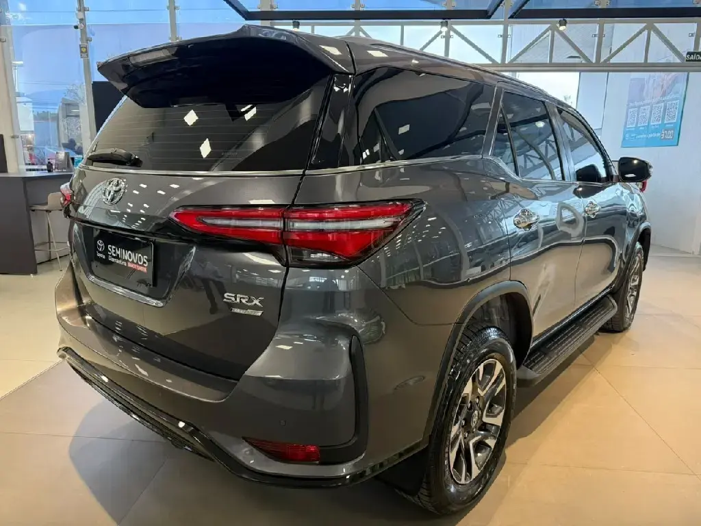 galeria HILUX SW4