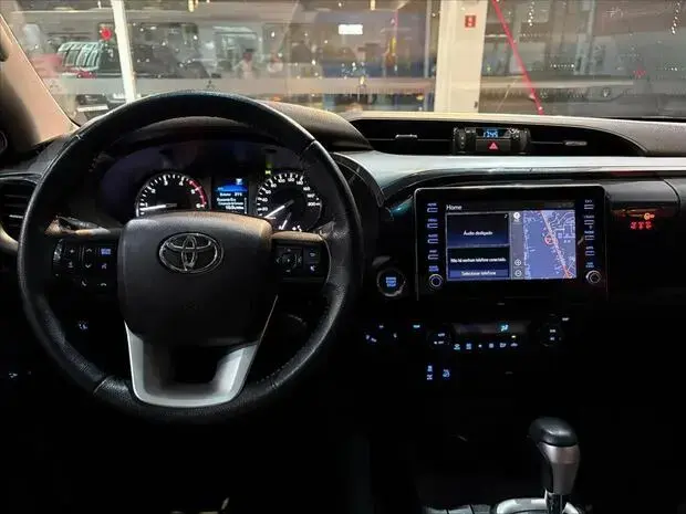 Toyota HILUX 2.8 D-4D TURBO DIESEL CD SRV 4X4 AUTOMÁTICO