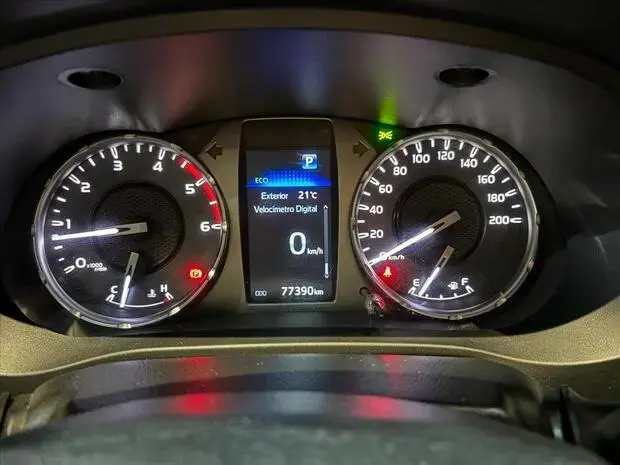 Toyota HILUX 2.8 D-4D TURBO DIESEL CD SRV 4X4 AUTOMÁTICO