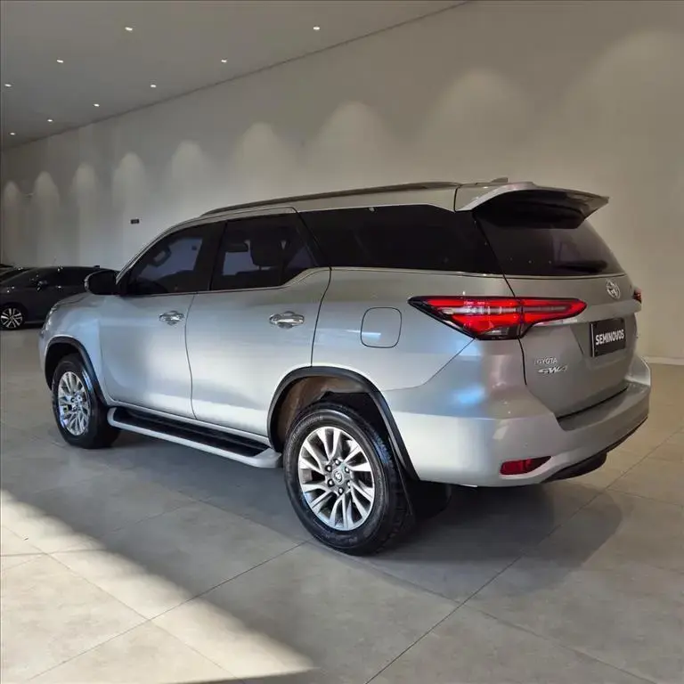 galeria HILUX