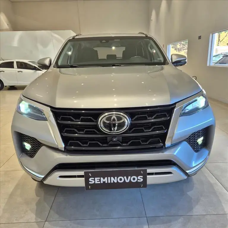 galeria HILUX