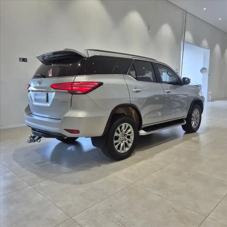 galeria HILUX