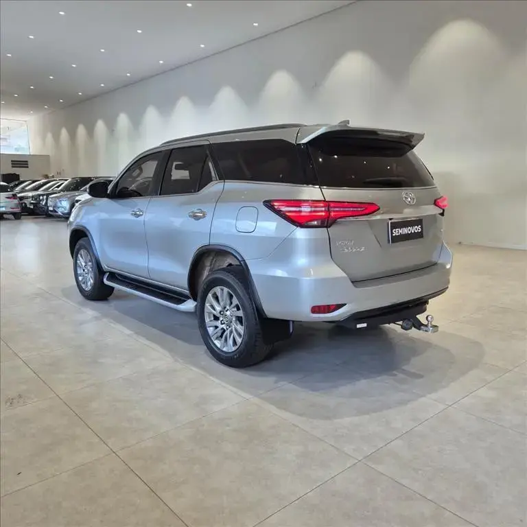 galeria HILUX