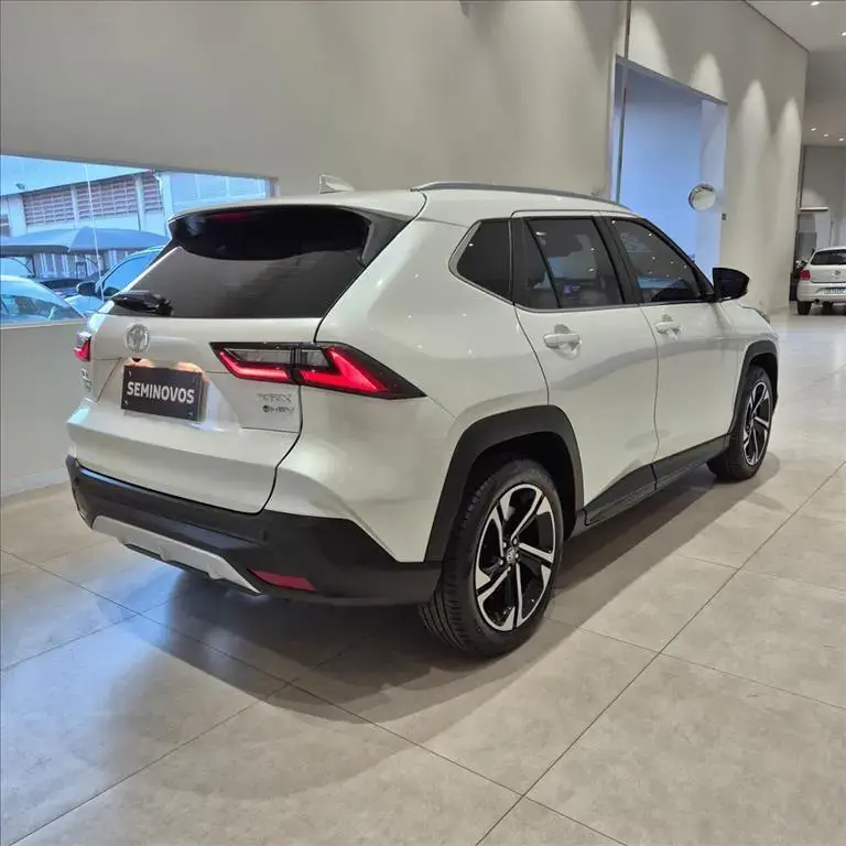 galeria YARIS CROSS