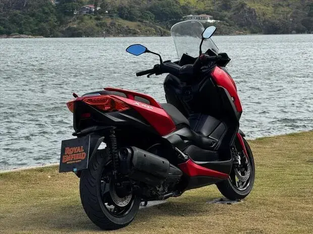 Yamaha XMAX ABS