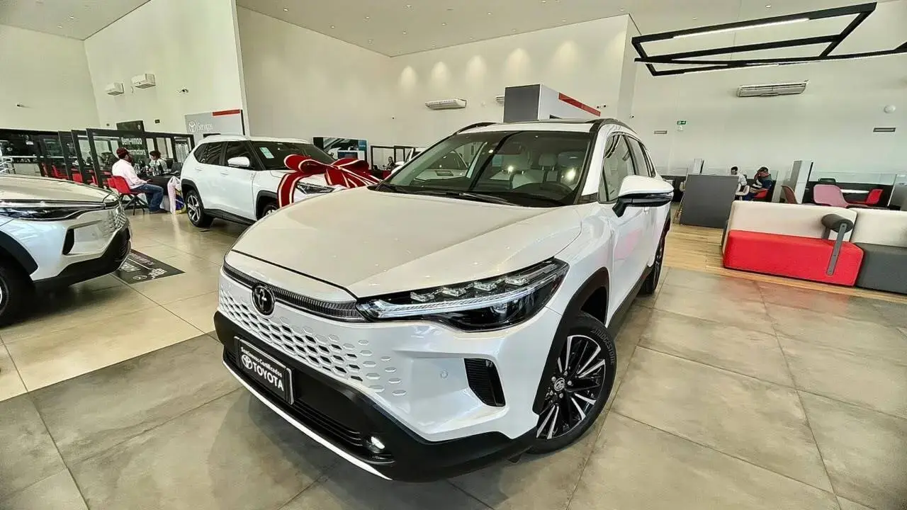 galeria COROLLA CROSS XRX