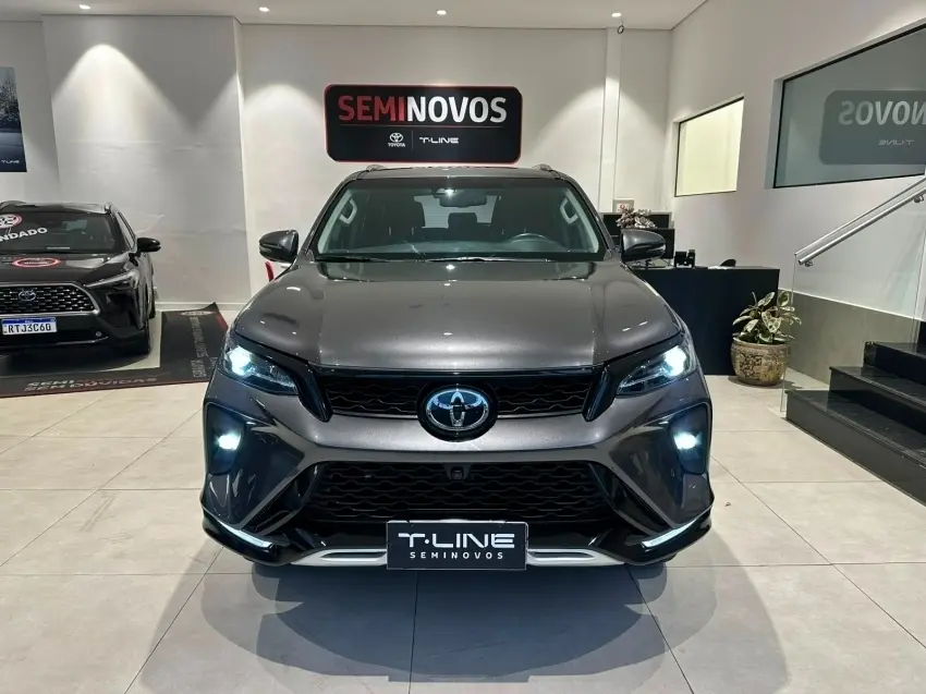 galeria HILUX SW4