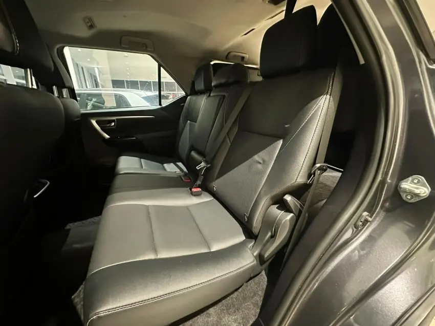 galeria HILUX SW4