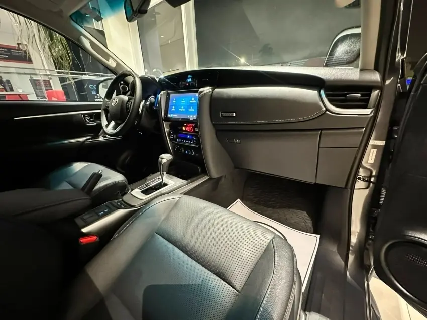 galeria HILUX SW4
