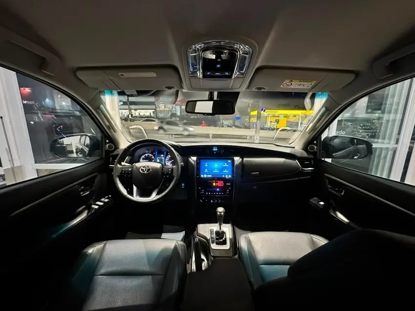 galeria HILUX SW4