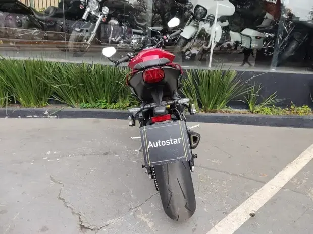 Triumph Street Triple 765 RS