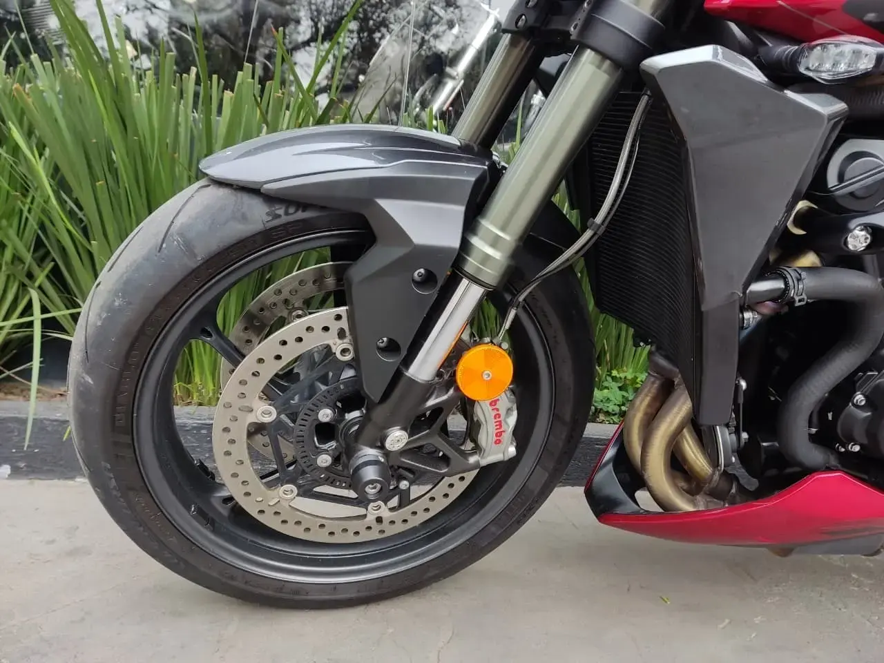 galeria Street Triple 765