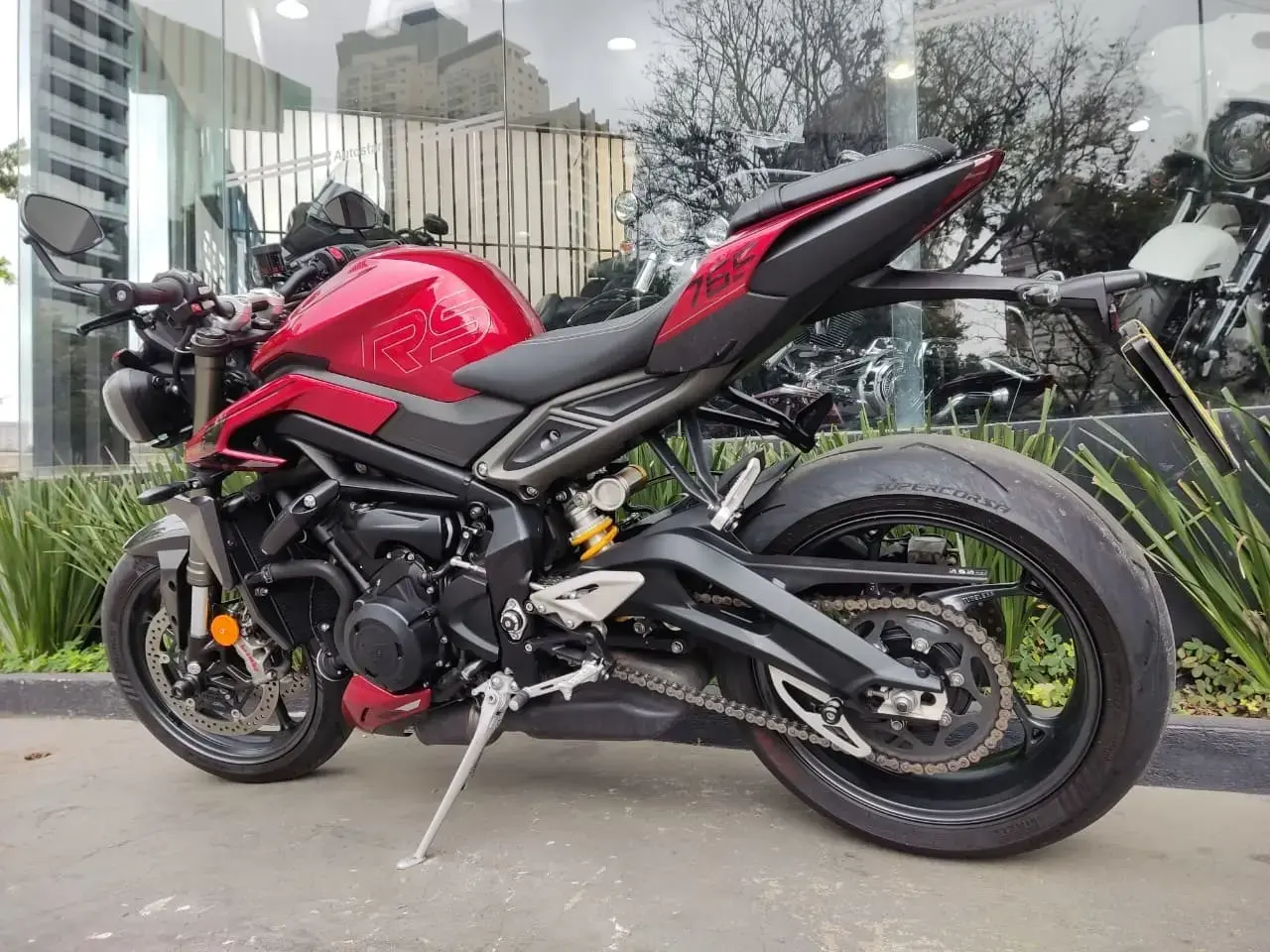galeria Street Triple 765