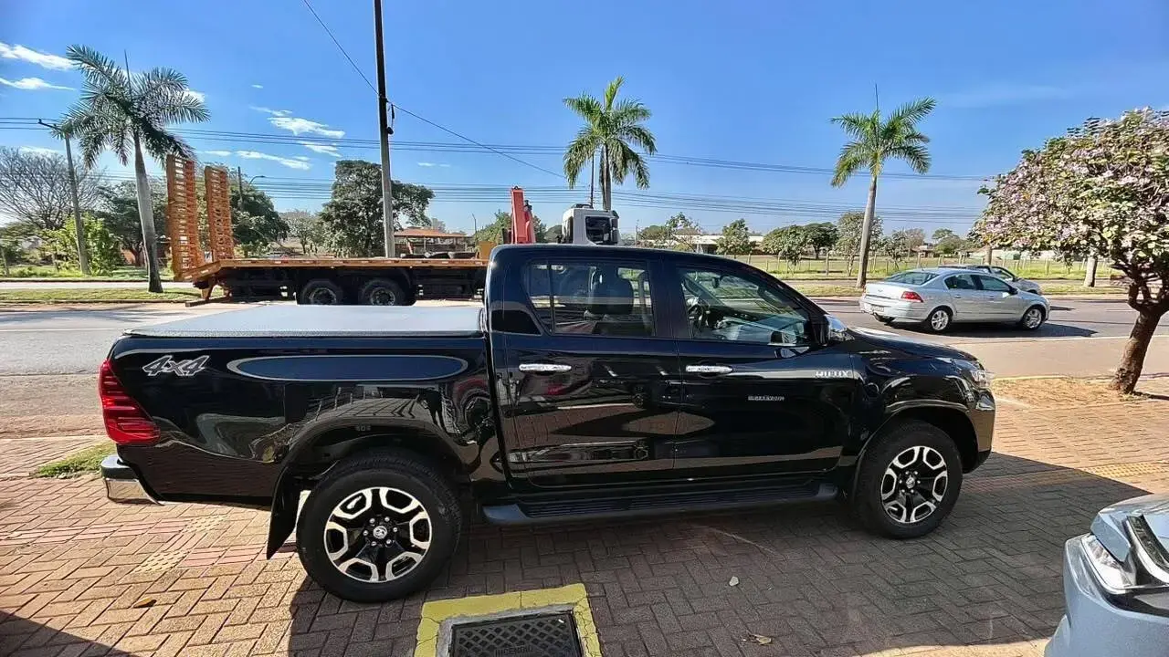 galeria HILUX SRV 4X4 2.8