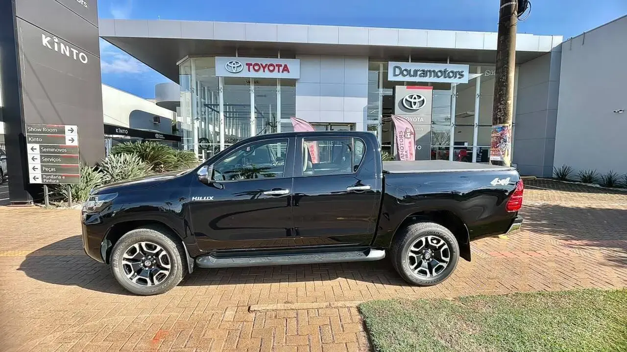 galeria HILUX SRV 4X4 2.8