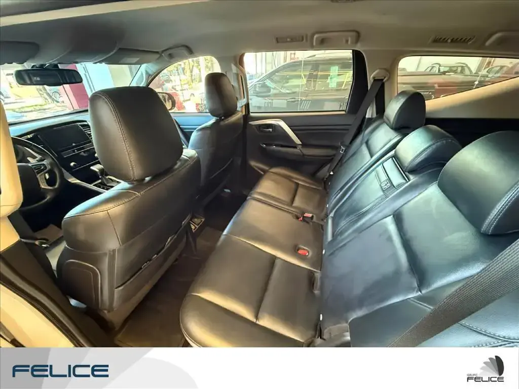 galeria PAJERO SPORT