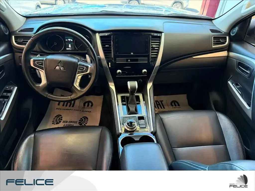 galeria PAJERO SPORT
