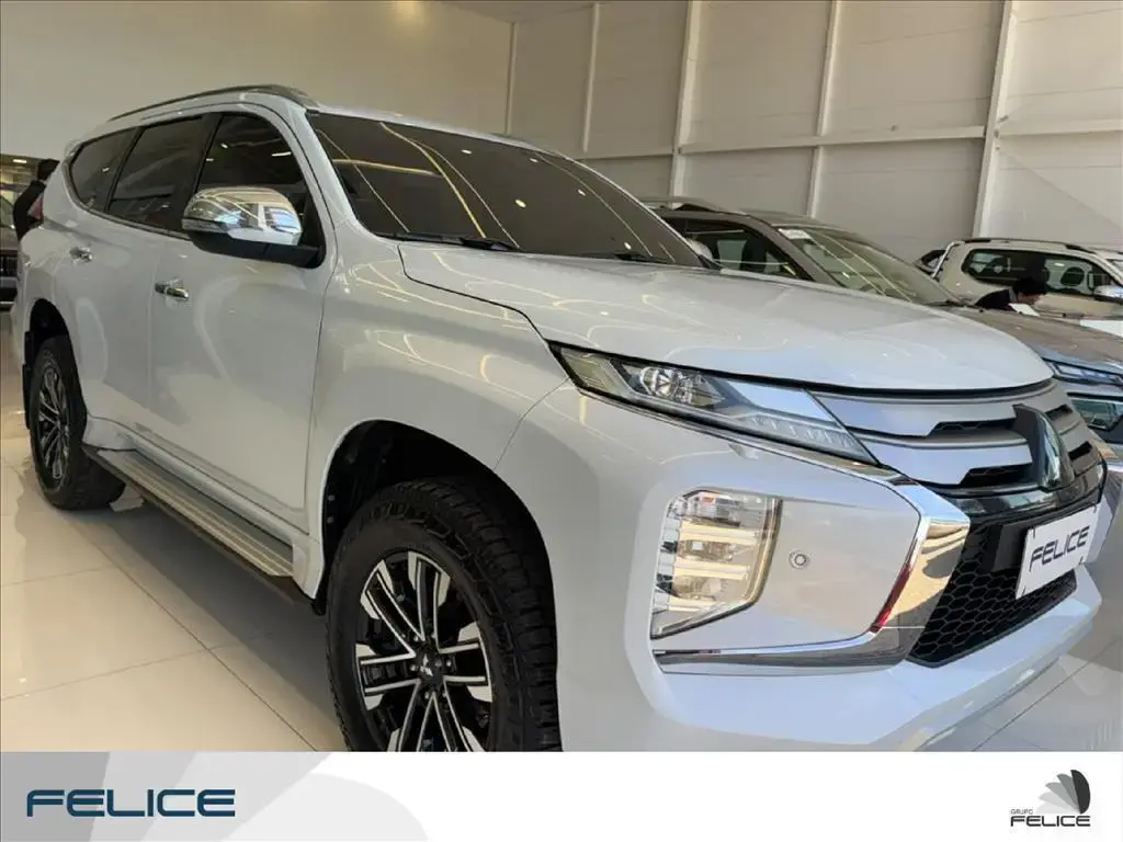 galeria PAJERO SPORT