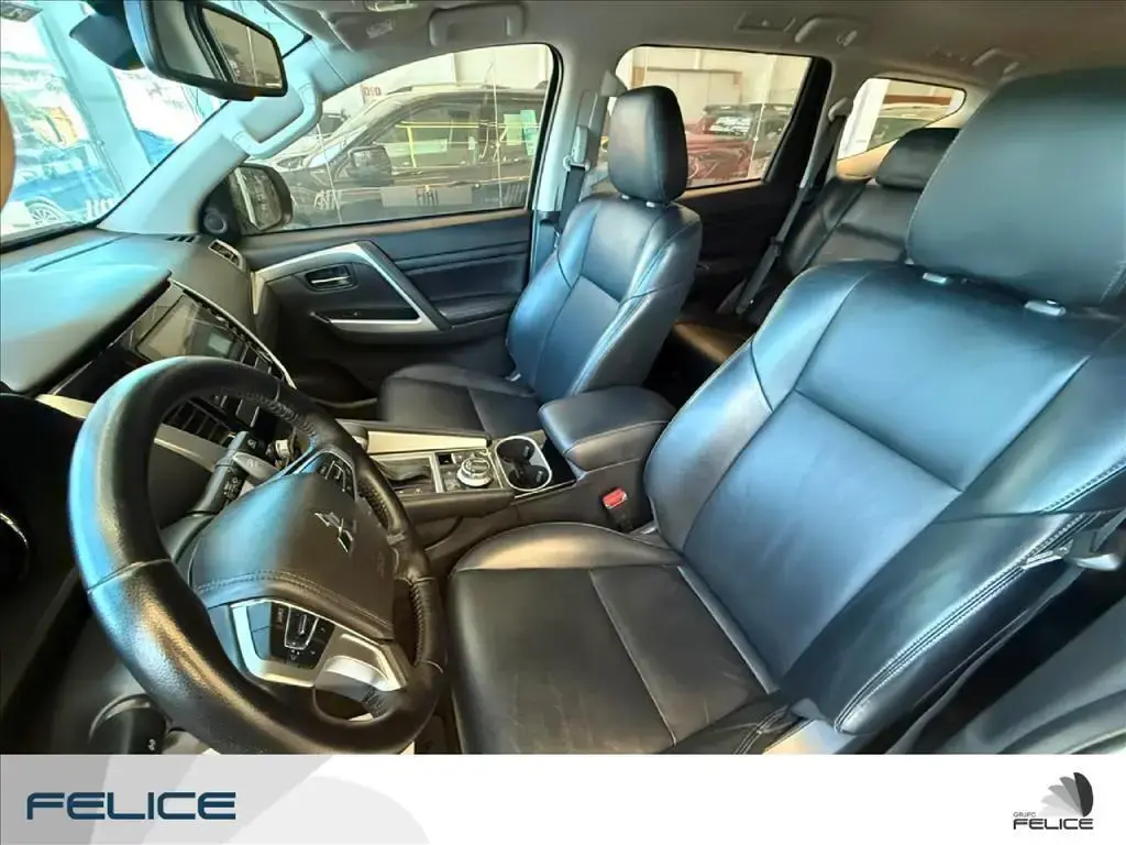 galeria PAJERO SPORT