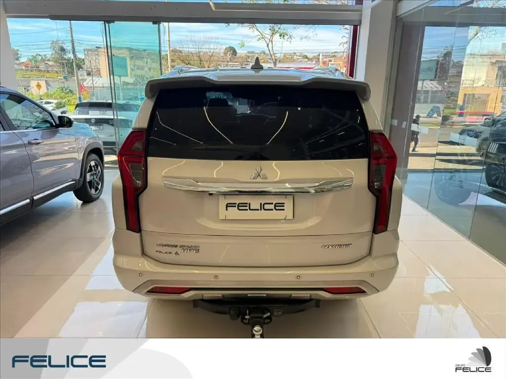 galeria PAJERO SPORT