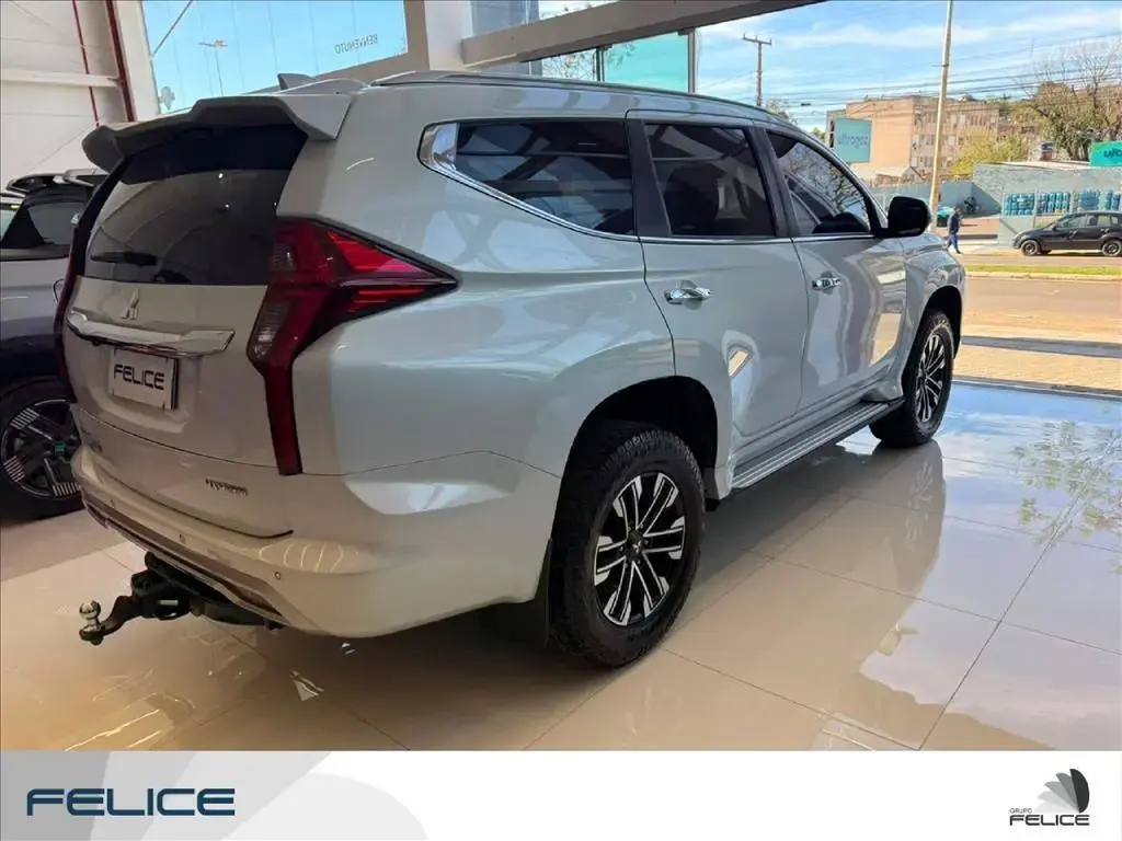 galeria PAJERO SPORT