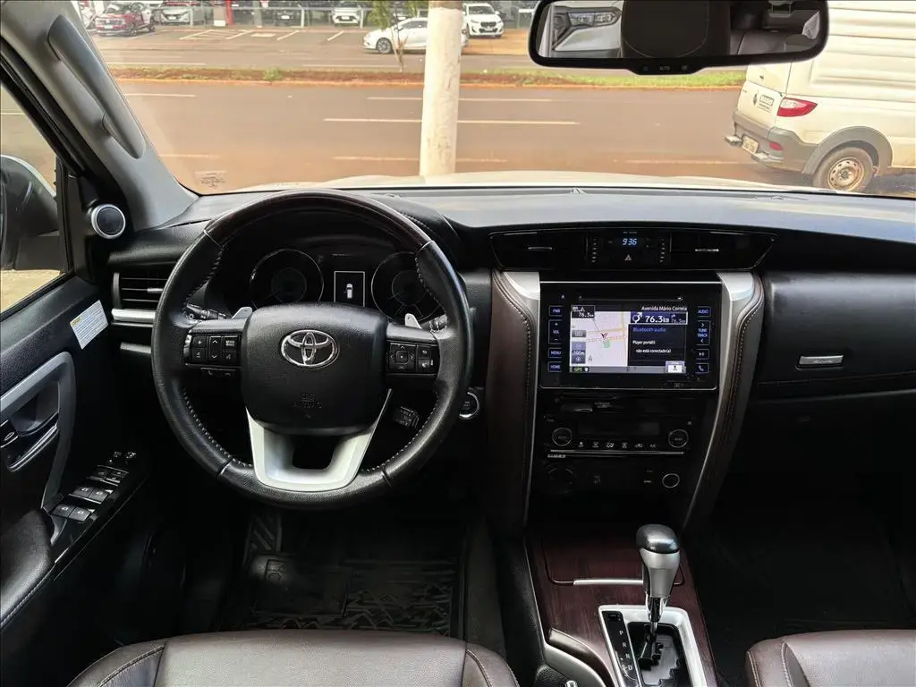 galeria HILUX SW4