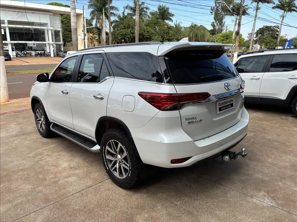galeria HILUX SW4