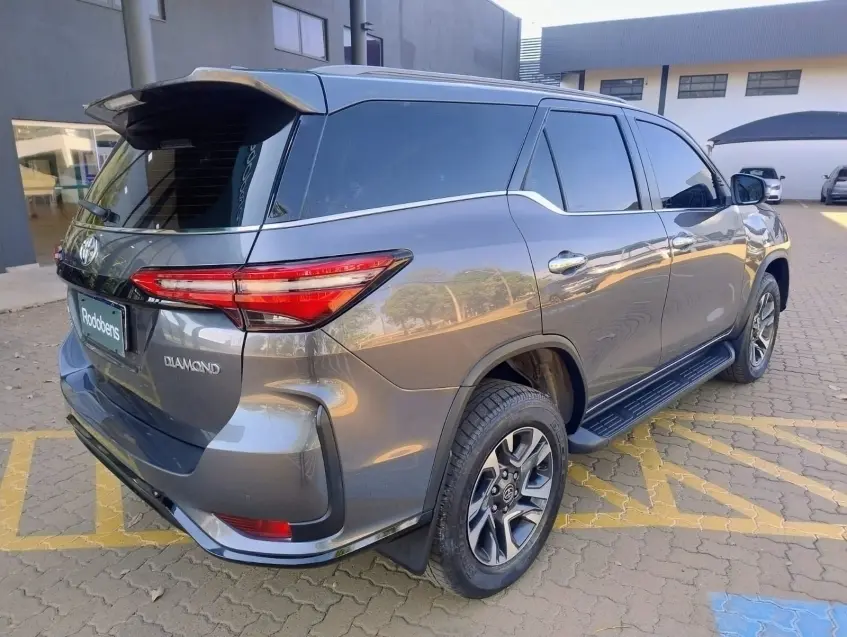 galeria HILUX SW4