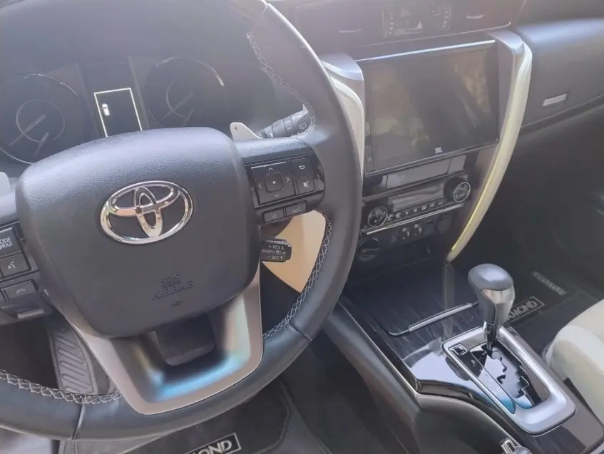 galeria HILUX SW4