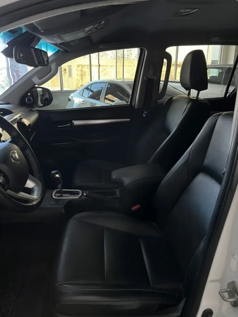 galeria HILUX