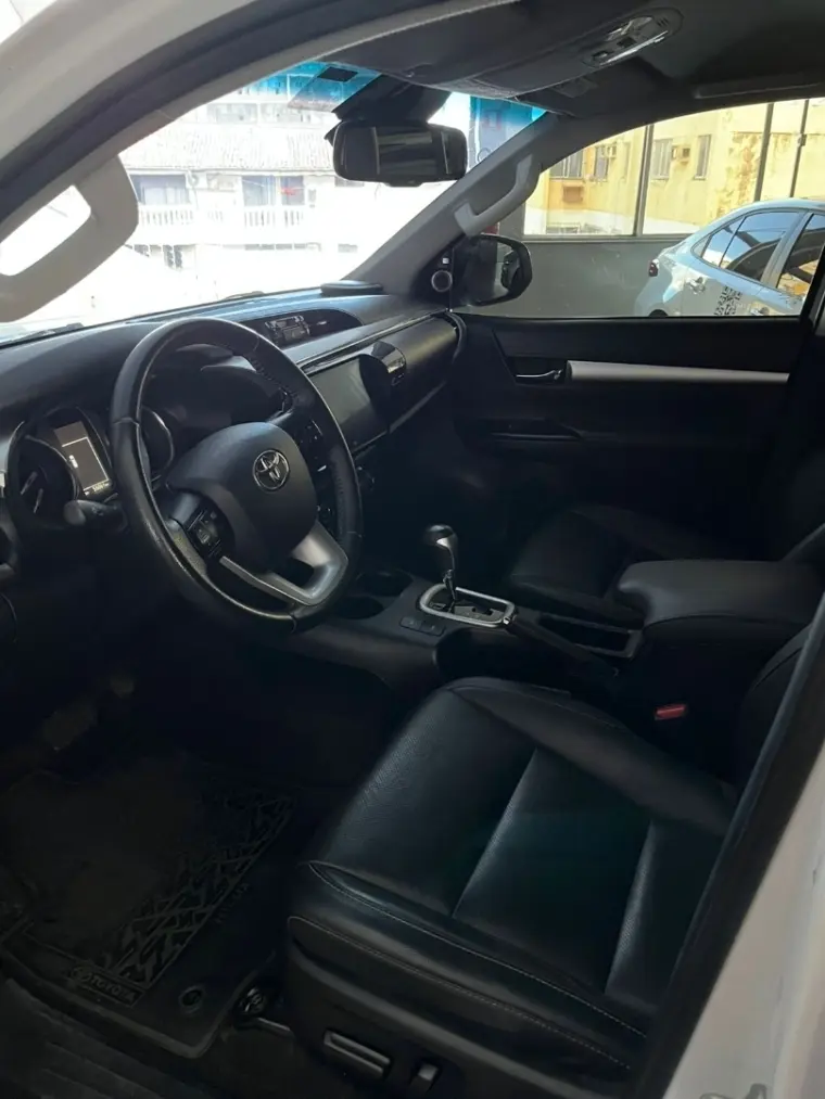 galeria HILUX