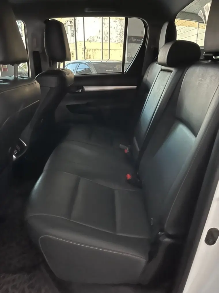 galeria HILUX