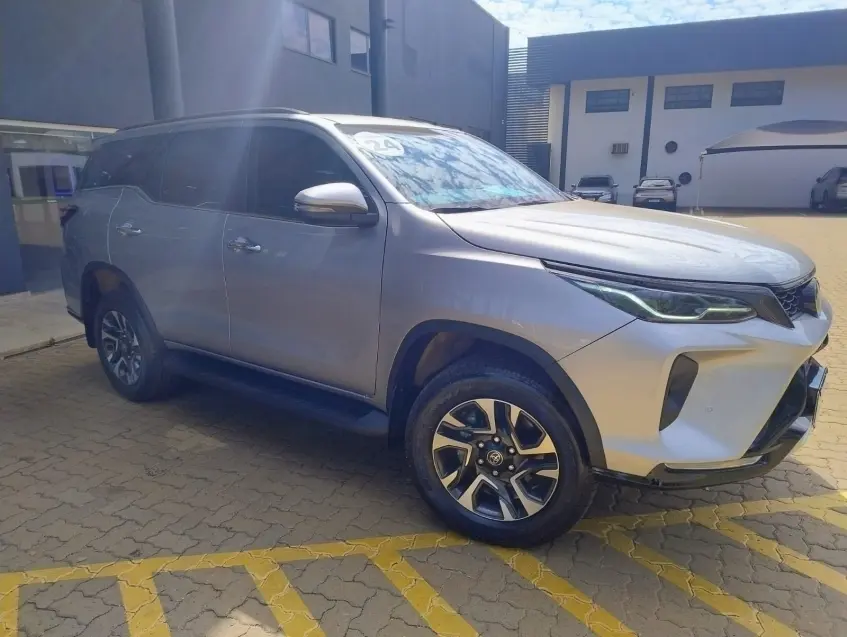 galeria HILUX SW4