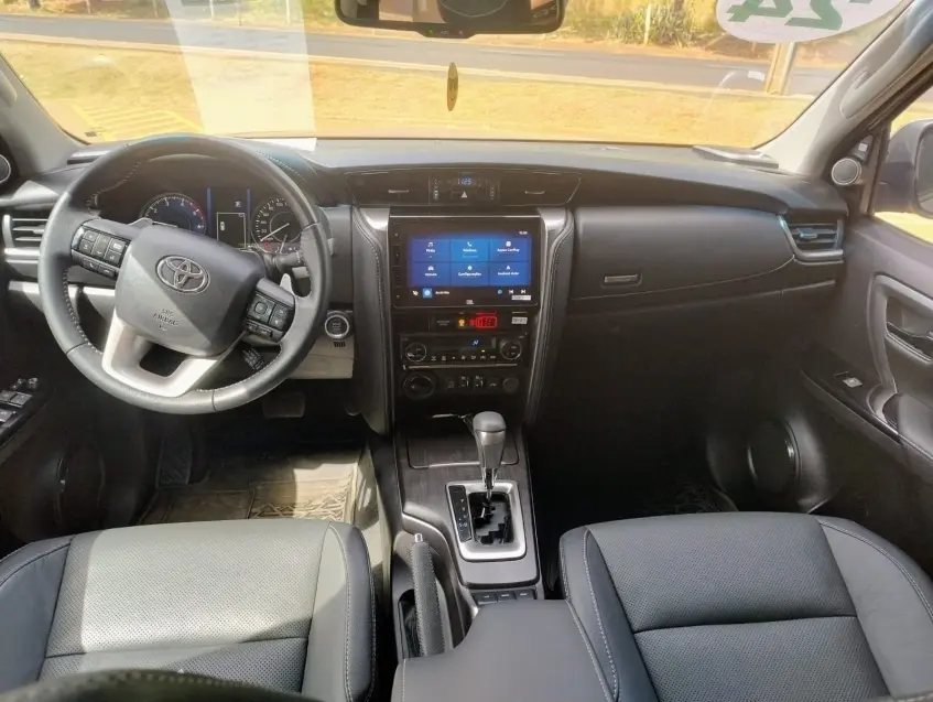 galeria HILUX SW4