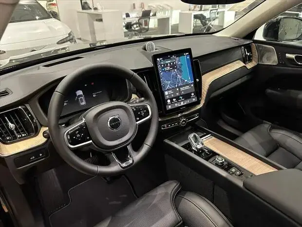 Volvo XC60 2.0 T8 PHEV ULTRA AWD GEARTRONIC