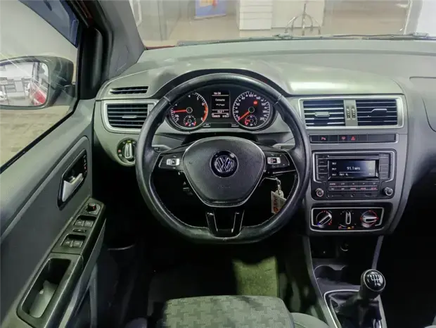 Volkswagen FOX 1.0 MPI TRACK 12V FLEX 4P MANUAL