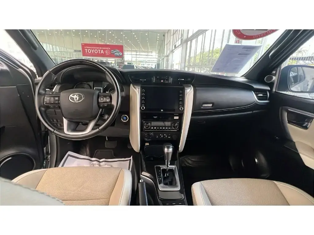 galeria HILUX SW4
