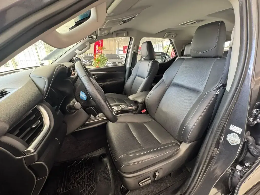 galeria HILUX SW4